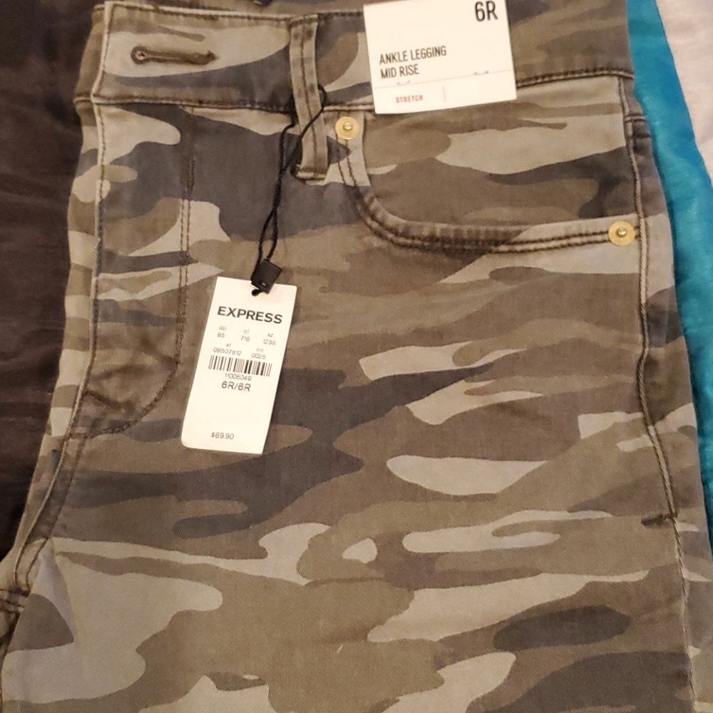 NWT EXPRESS CAMO JEANS size 6r
